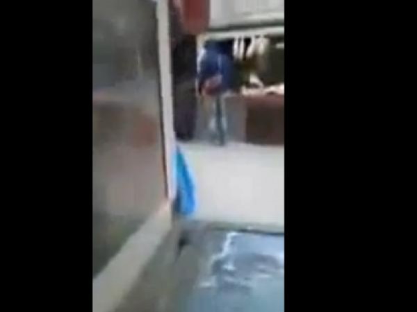 لص يسرق سوبر ماركت بتهديد السلاح بالمغرب