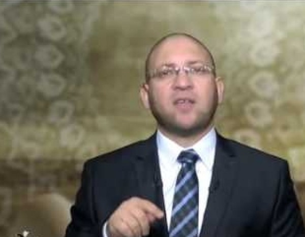 بالفيديو..داعية مصري: المرأة التي تطلب الطلاق من زوجها لا تدخل الجنة ولا تشم رائحتها