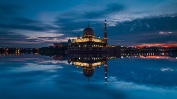مسجد بوترا في ماليزيا 9998784068