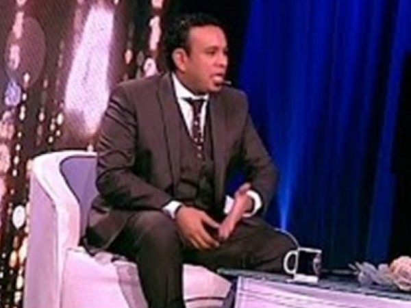 محمود الليثي لـ السيسي "عاوز أبوس إيديك وربنا يخليك لينا"