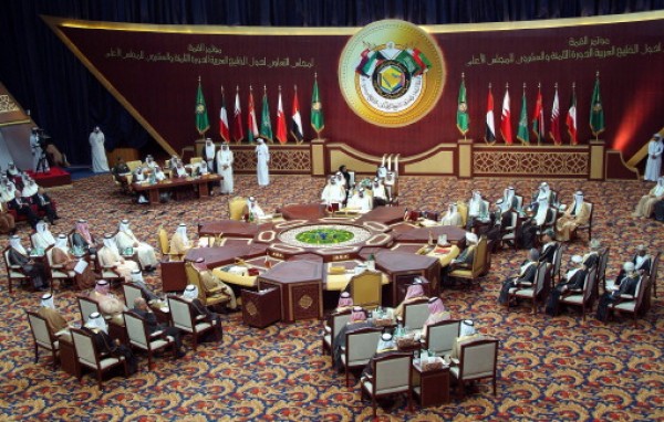 "التعاون الخليجي" يؤكد دعم المبادرة الفرنسية والإسراع بعقد مؤتمر السلام