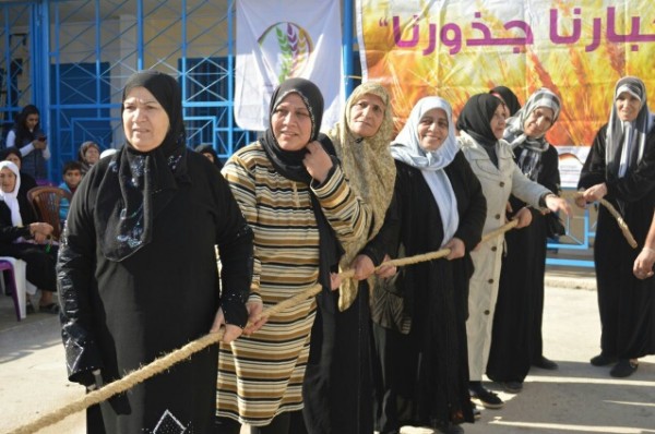 نشاط تطوعي في خدمة كبار السن مواليد فلسطين والشتات