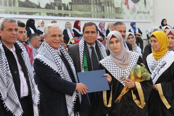 "القدس المفتوحة" بقلقيلية تحتفل بتكريم الطلبة المتفوقين