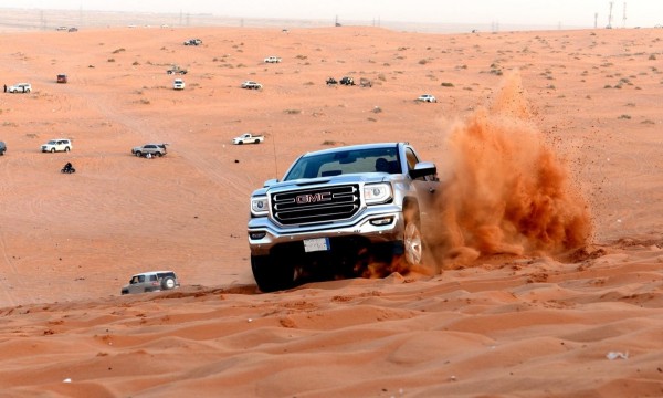 التفحيط على الكثبان الرملية