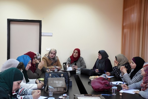 مركز تواصل يناقش خطة العمل للعام المقبل