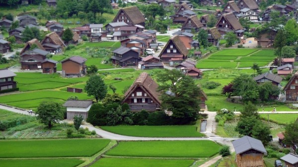 قرية "أوجيماشي" الجميلة في اليابان 9998790788