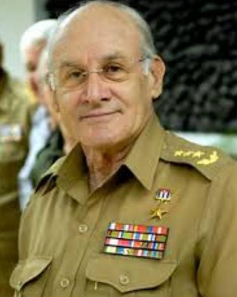 عودة ينعى أحد وجوه الثورة الكوبية "وزير الداخلية الكوبي"