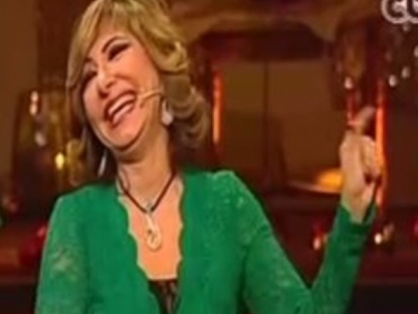 لميس الحديدي تغني "حارة السقايين" لشريفة فاضل