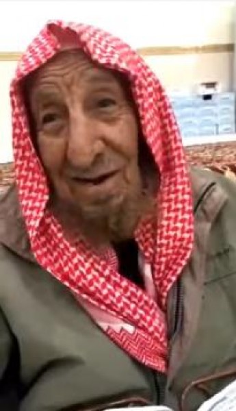 بالفيديو.. معمر سعودي يختم القرآن مرتين بالأسبوع