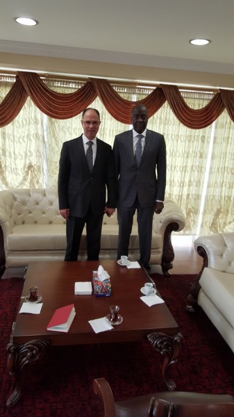 السفير مصطفى يلتقي بسفير السنغال في أنقره ويبحث معه التعاون الثنائي