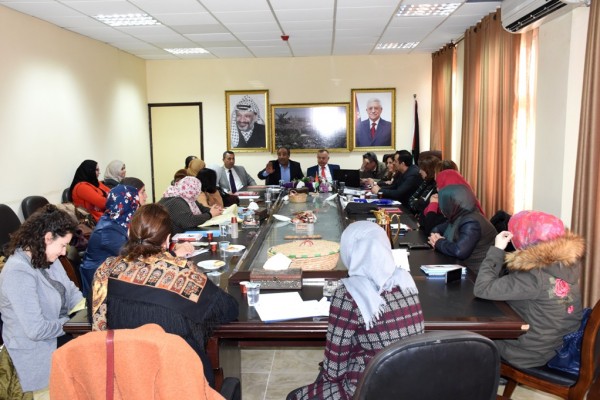 محافظة سلفيت تعقد اجتماعا لمنسقات مراكز تواصل