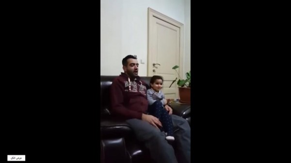 فيديو .. طفلة تصحح القرآن الكريم لوالدها