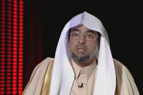 العبدالكريم: الشريعة لا تُبنى على أهواء والغناء "حلال"