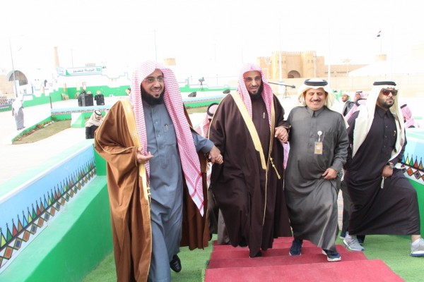 القرني: ما شاهدته في قرية عسير بالجنادرية مشرف