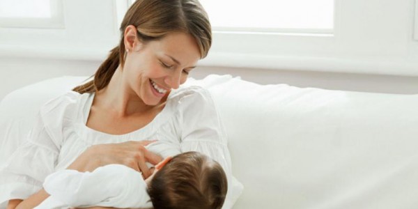 فوائد الرضاعة لك ولطفلك