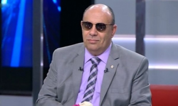 أم تطلب من زوج ابنتها أن يطلقها.. ومبروك عطية يرد