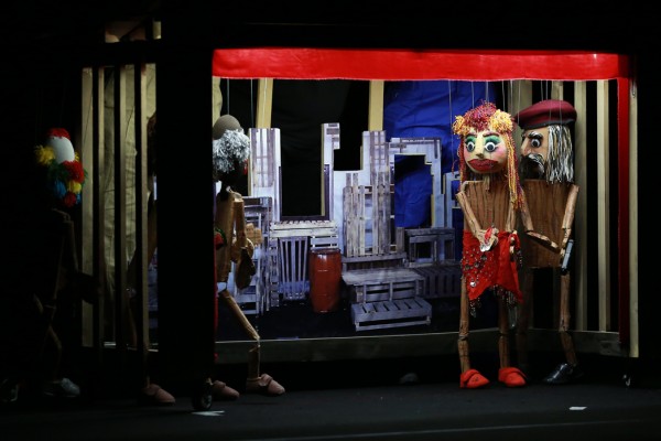 خريف المغربي في افتتاح أيام الشارقة المسرحية