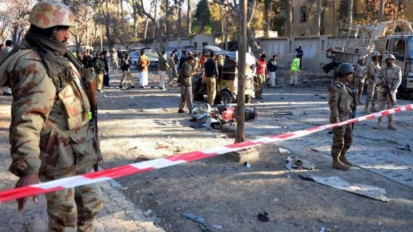 انفجار قنبلة بباكستان تودي بحياة 6 أشخاص