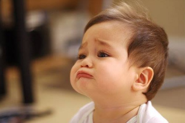 لماذا يبكي طفلي باستمرار؟