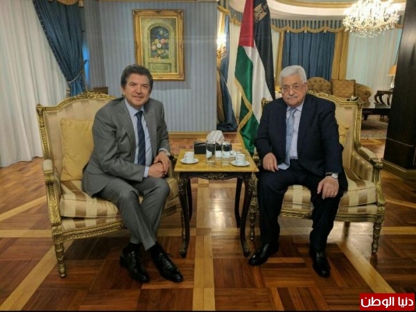 بعد حديثه مع "دنيا الوطن".. الرئيس عباس يستقبل الفنان وليد توفيق ويحقق أمنيته بزيارة فلسطين