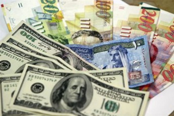 العملات: بقاء الدولار على حاله دون تغيير