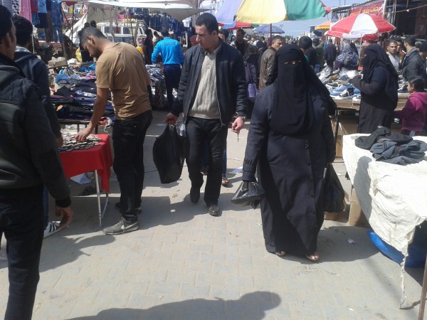 الجبهة العربية الفلسطينية تزور سوق النصيرات الأسبوعي