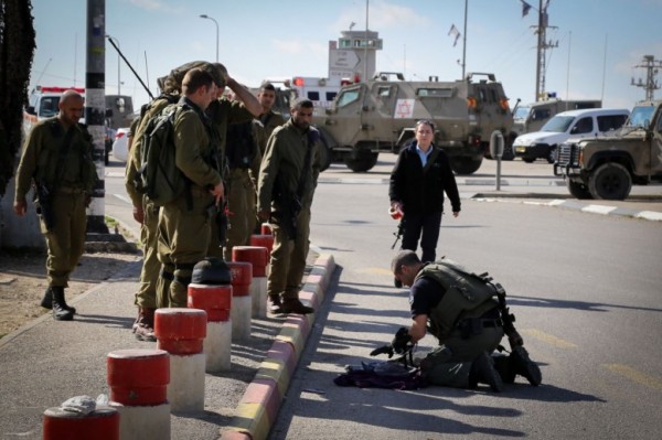 الاحتلال يزعم إصابة جندي بعملية إطلاق نار من قبل فلسطينيين