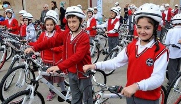 هكذا تُشجع تركيا الأطفال على ارتياد المساجد