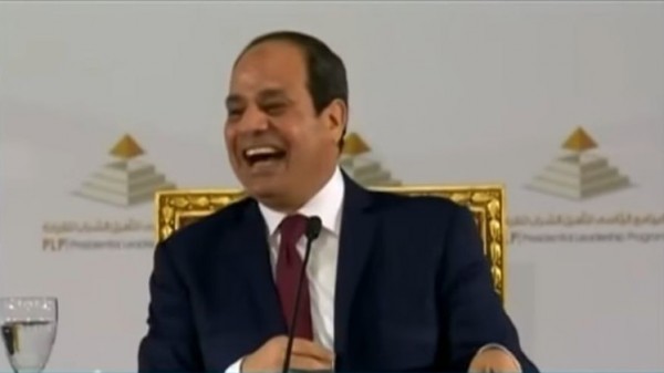 لماذا دخل الرئيس السيسي نوبة ضحك في لقاء سياسي!