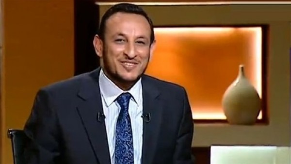 داعية مصري يضحك على متصل طلق زوجته