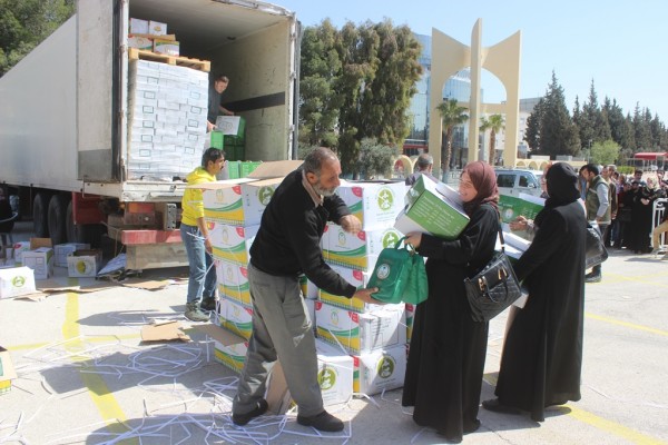 الحملة الوطنية السعودية توزع مساعدات اغاثية للاجئين السوريين