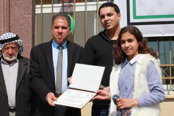 شبيبة قلقيلية تنظم حفل لتكريم الطلبة المتفوقين في مدرسة عسلة