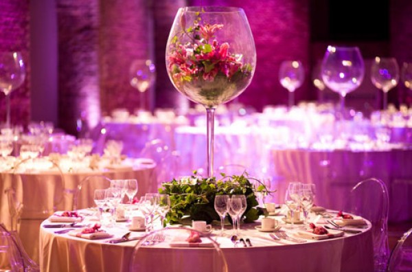 طاولات الزفاف بألوان الربيع