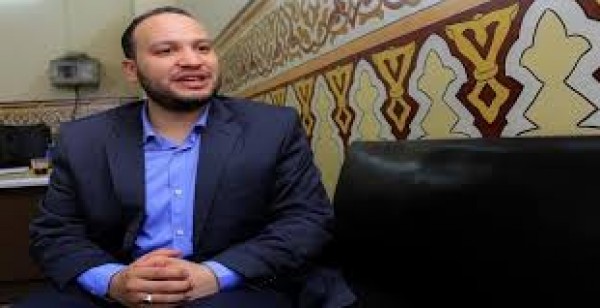 متصلة تسأل شيخ: أنام مع الشيطان هل ممكن أحمل منه