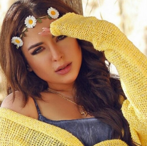 ابنة رندة مرعشلي الصغيرة تثير الغضب بسبب إهمال "زوجة والدها"!