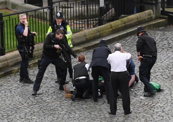 وزير الدفاع البريطاني: افتراضات بصلة تنظيم الدولة بهجوم لندن