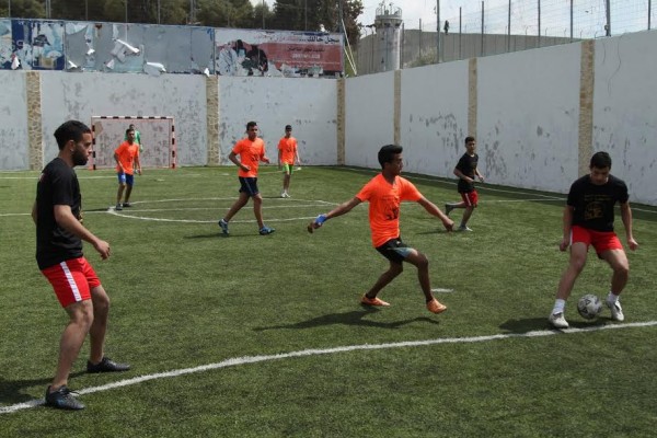 مركز لاجئ ينظم دوري لكرة القدم بمخيم عايدة