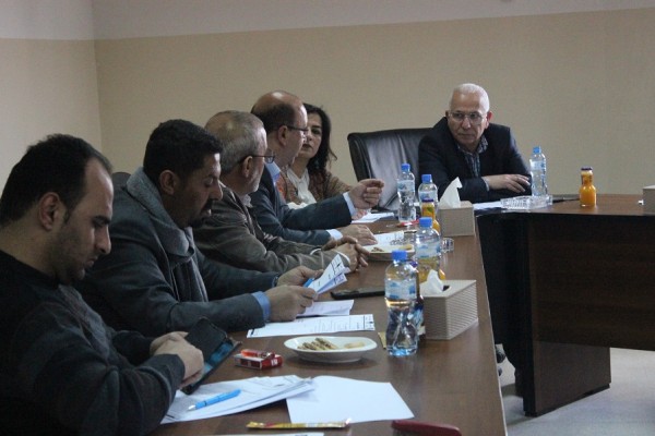 بلدية دورا تعقد لقاء الدوري مع أعضاء المجلس الاقتصادي المحلي