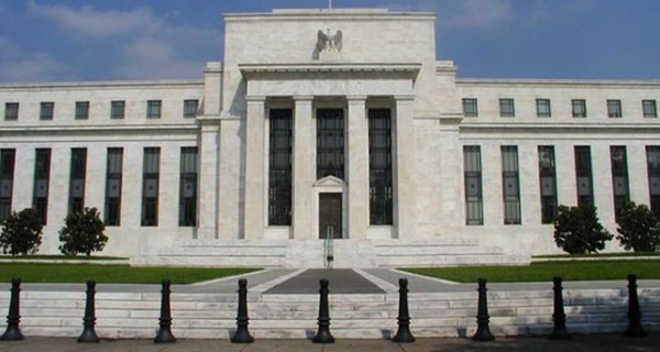 البنك المركزي الأمريكي يتوقع رفع أسعار الفائدة 3 مرات إضافية