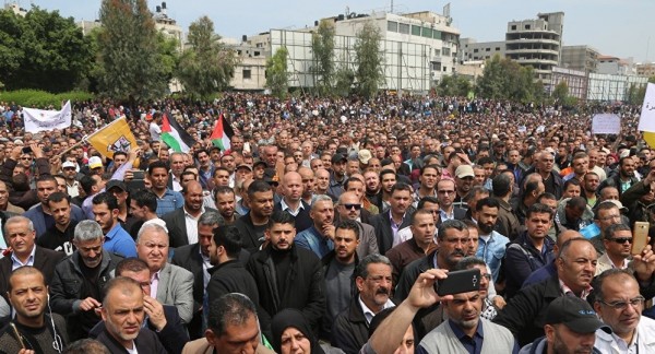البرديني: يجب أن يكون التقشف على الجميع..رضوان: ندعم مطالب الموظفين