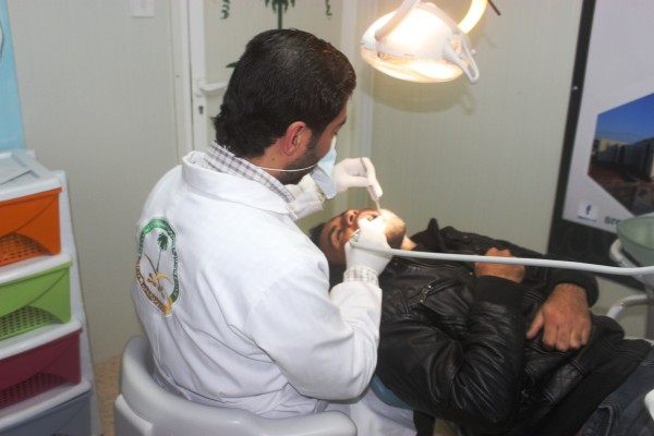 عيادة طب الاسنان تعالج 285 سورياً في مخيم الزعتري