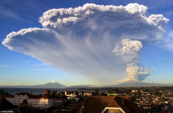 أكبر انفجار بركاني في تشيلي منذ 40 عام
