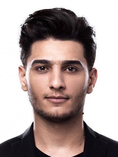 شاهد أول صورة لمحمد عساف في الحرم المكي بملابس الإحرام دنيا الوطن