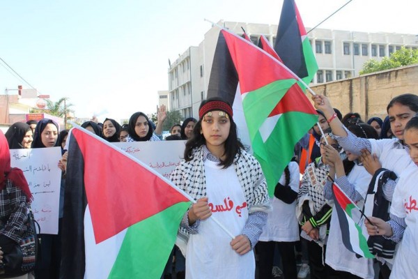 تربية جنين تنظم وقفة تضامنية مع الأسرى المضربين عن الطعام