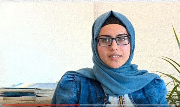 الفلسطينية فرح تغير واقعها التعليمي من الإمارات