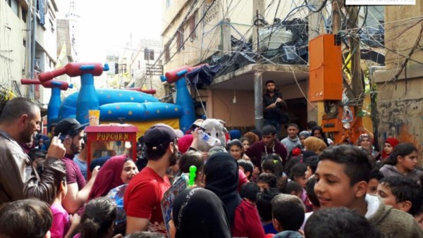 كرنفالٌ في مخيم عين الحلوة لتجاوز ألم الاقتتال