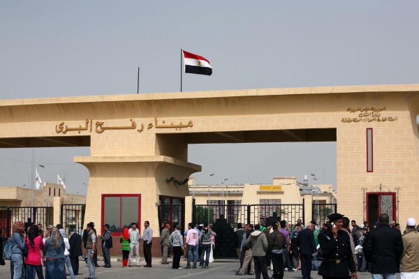 البزم يدعو السلطات المصرية لفتح معبر رفح