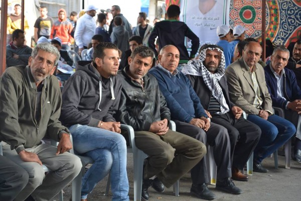 حركة فتح في يطا تنظم فعالية تضامنية مع الأسرى المضربين