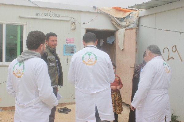 الحملة السعودية تنفذ أنشطة طبية ميدانية داخل مخيم الزعتري