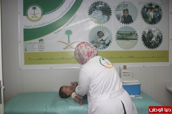 العيادات التخصصية السعودية تقدم اللقاحات لـ92 طفلاً من ابناء السوريين